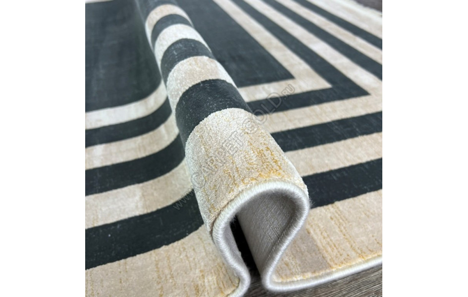 VERSAILLES 4373 COAL